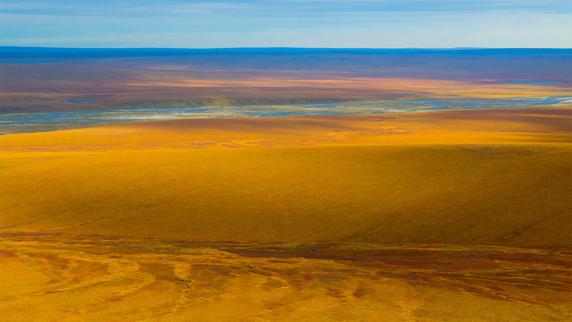 北坡自治市镇的伊维沙克河,阿拉斯加州 (© Don Paulson/Danita Delimont)