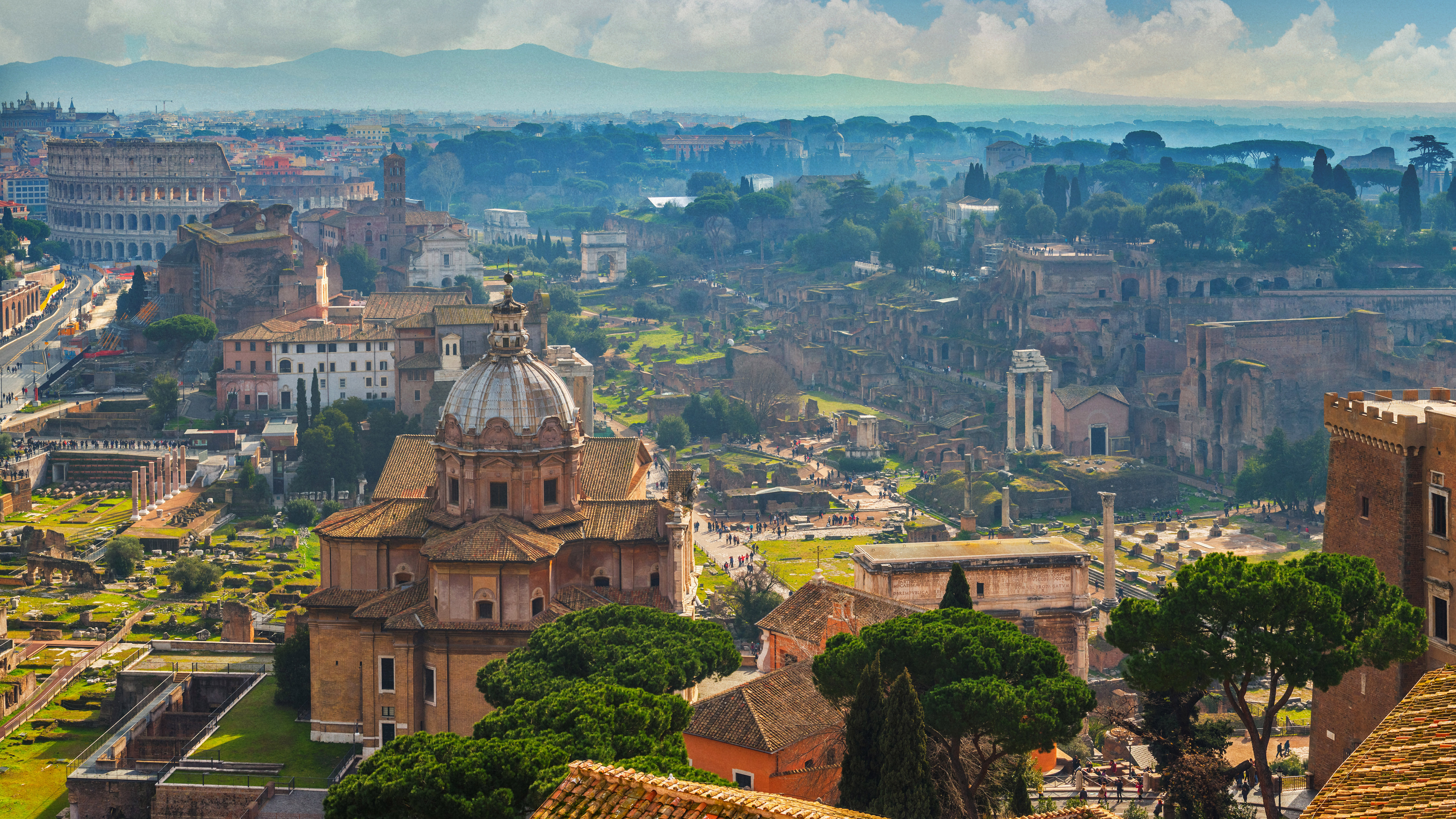 古罗马广场,意大利 (© Peter Zelei Images/Getty Images)
