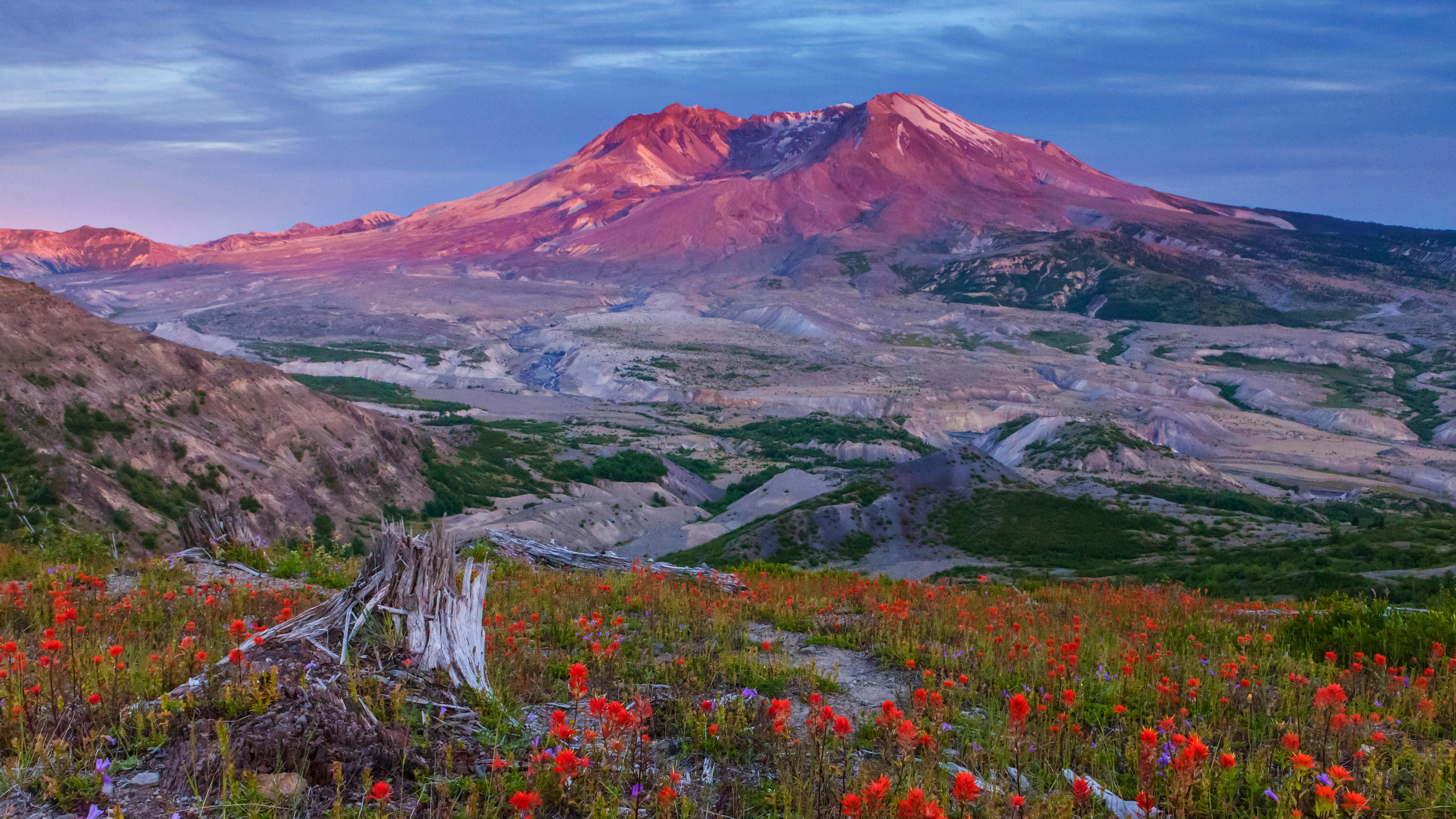 圣海伦斯山国家火山纪念区的边界小径,美国华盛顿州 (© Don Geyer/Alamy)